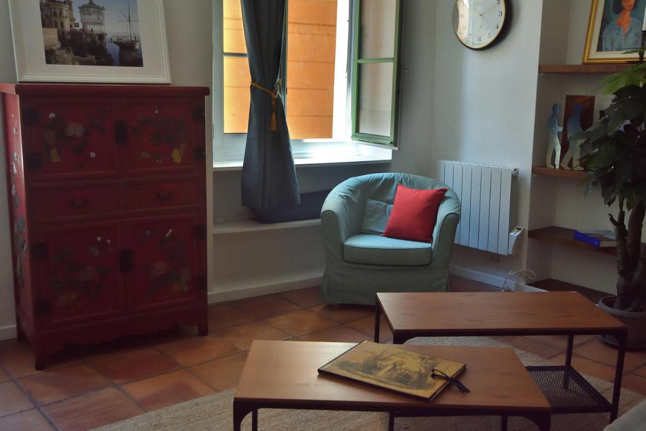 Apartment 33 On The Old Historic Senate Square Nizza Exterior foto