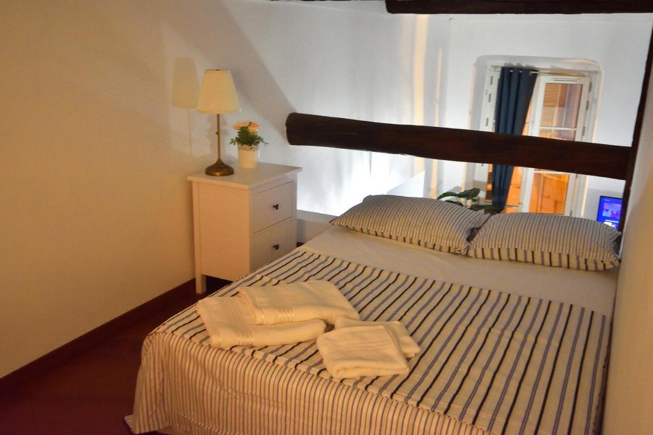 Apartment 33 On The Old Historic Senate Square Nizza Exterior foto