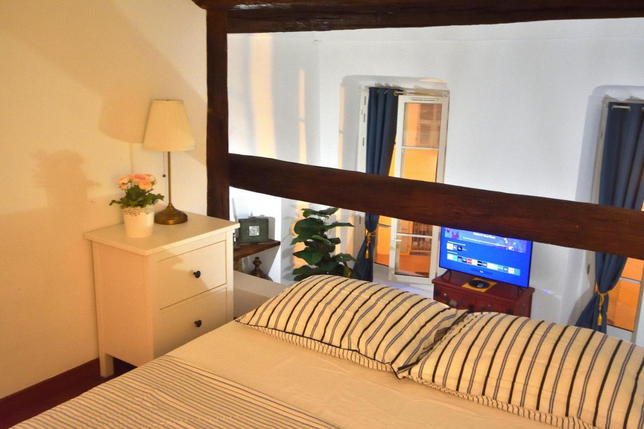 Apartment 33 On The Old Historic Senate Square Nizza Exterior foto