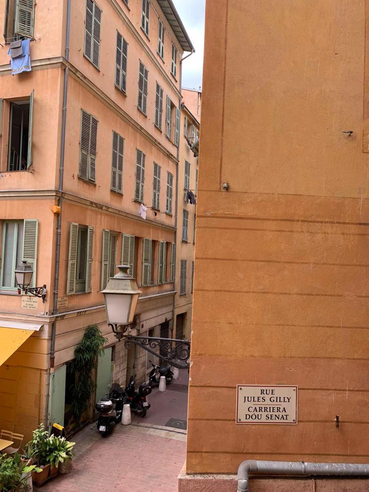 Apartment 33 On The Old Historic Senate Square Nizza Exterior foto